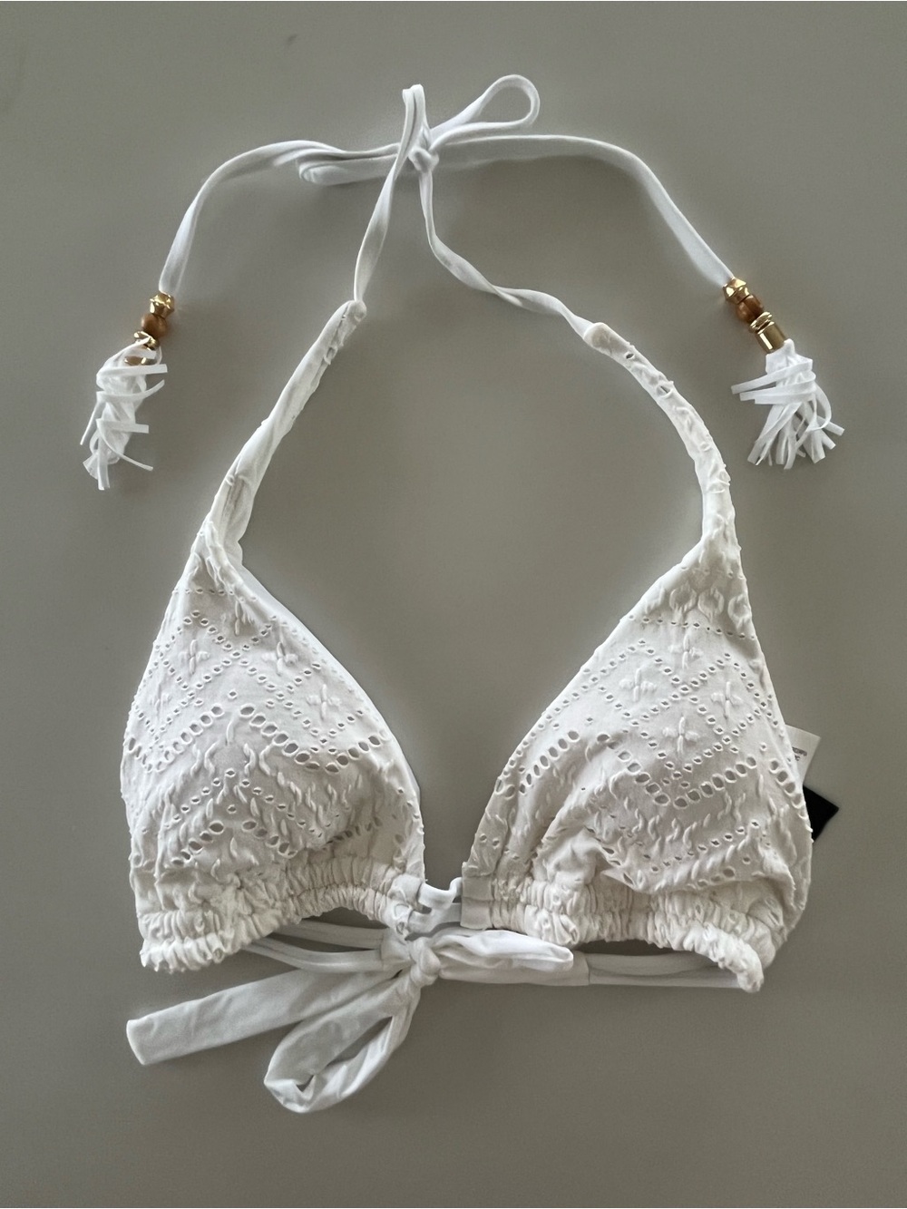 NWOT La Blanca Saltwater Sands White Eyelet Triangle Halter Bikini Top Size 4